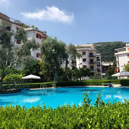 Апартаменти Casa Bice Amazing View Of Vesuvius With Pool Сорренто