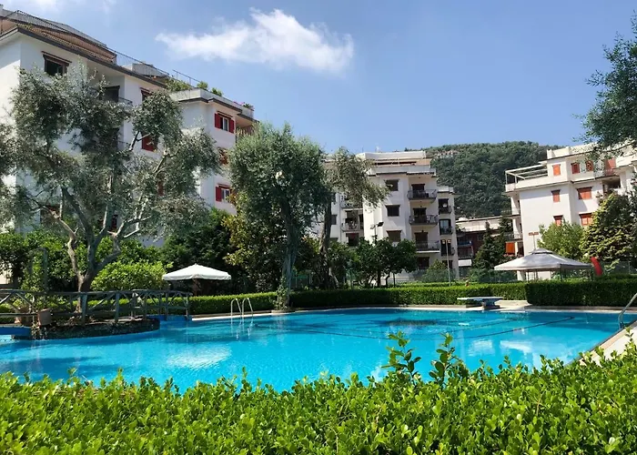 Апартаменты Casa Bice Amazing View Of Vesuvius With Pool Сорренто